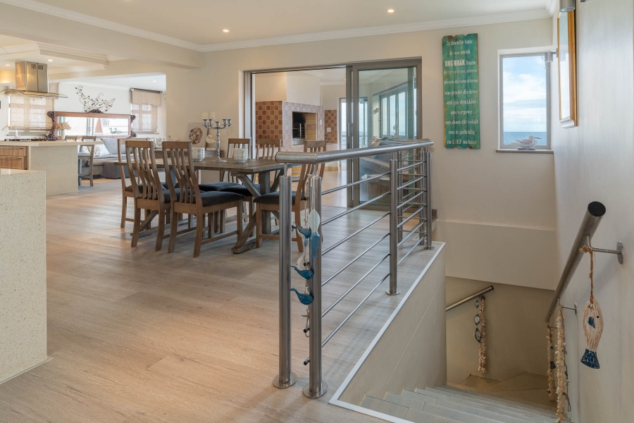 6 Bedroom Property for Sale in Herolds Bay Western Cape